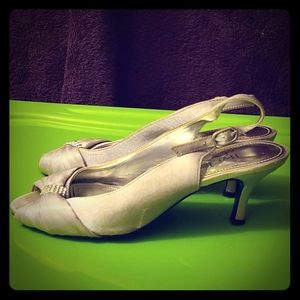 Girls' The Touch of Nina Silver Heels